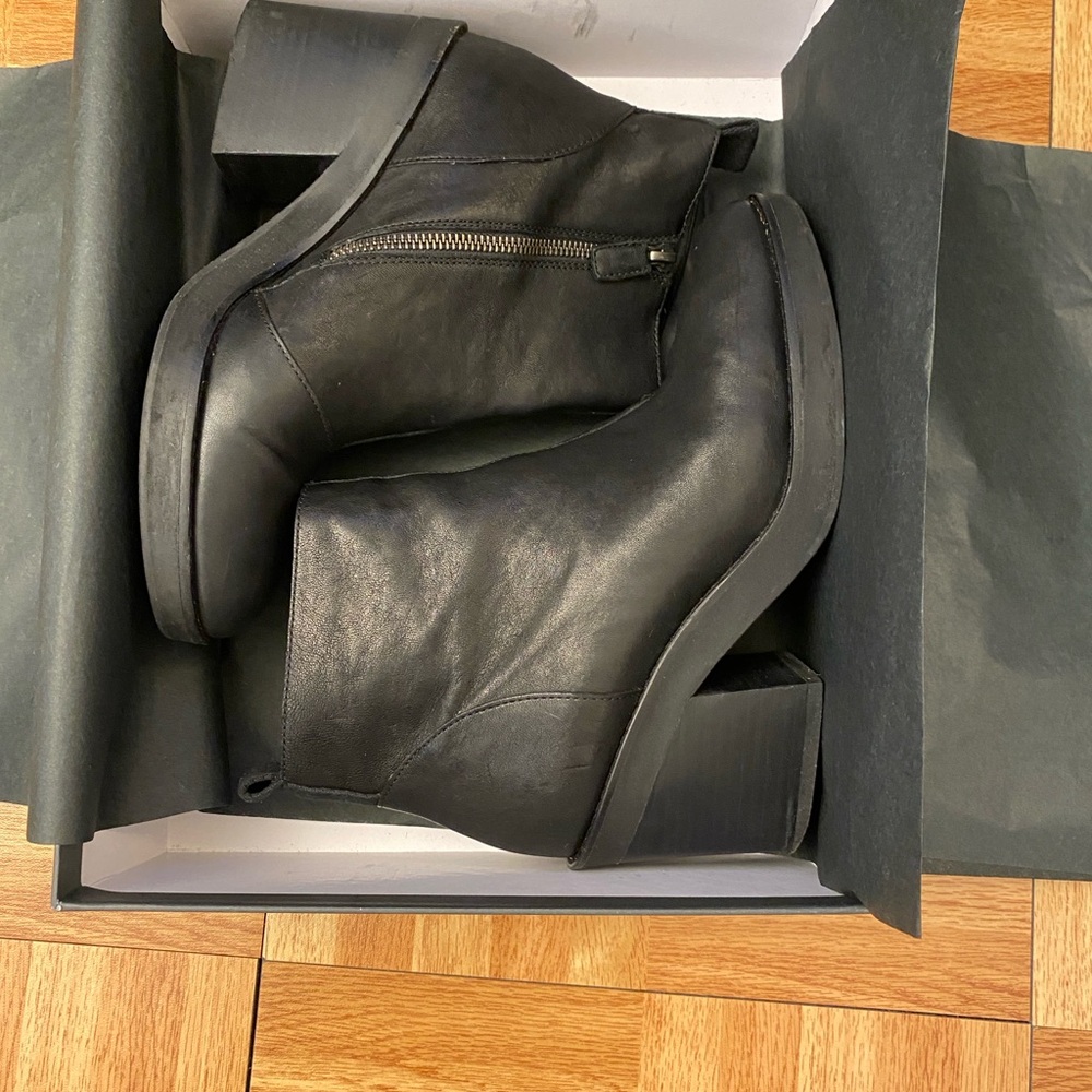 Eileen Fisher Ozma platform bootie, size 9.5